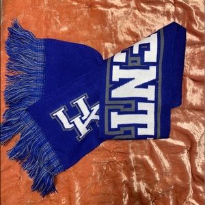 KENTUCKY Scarf